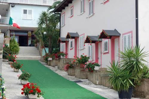 Villaggio Cupra Aparthotel