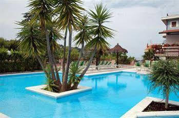 Villaggio Cupra Aparthotel